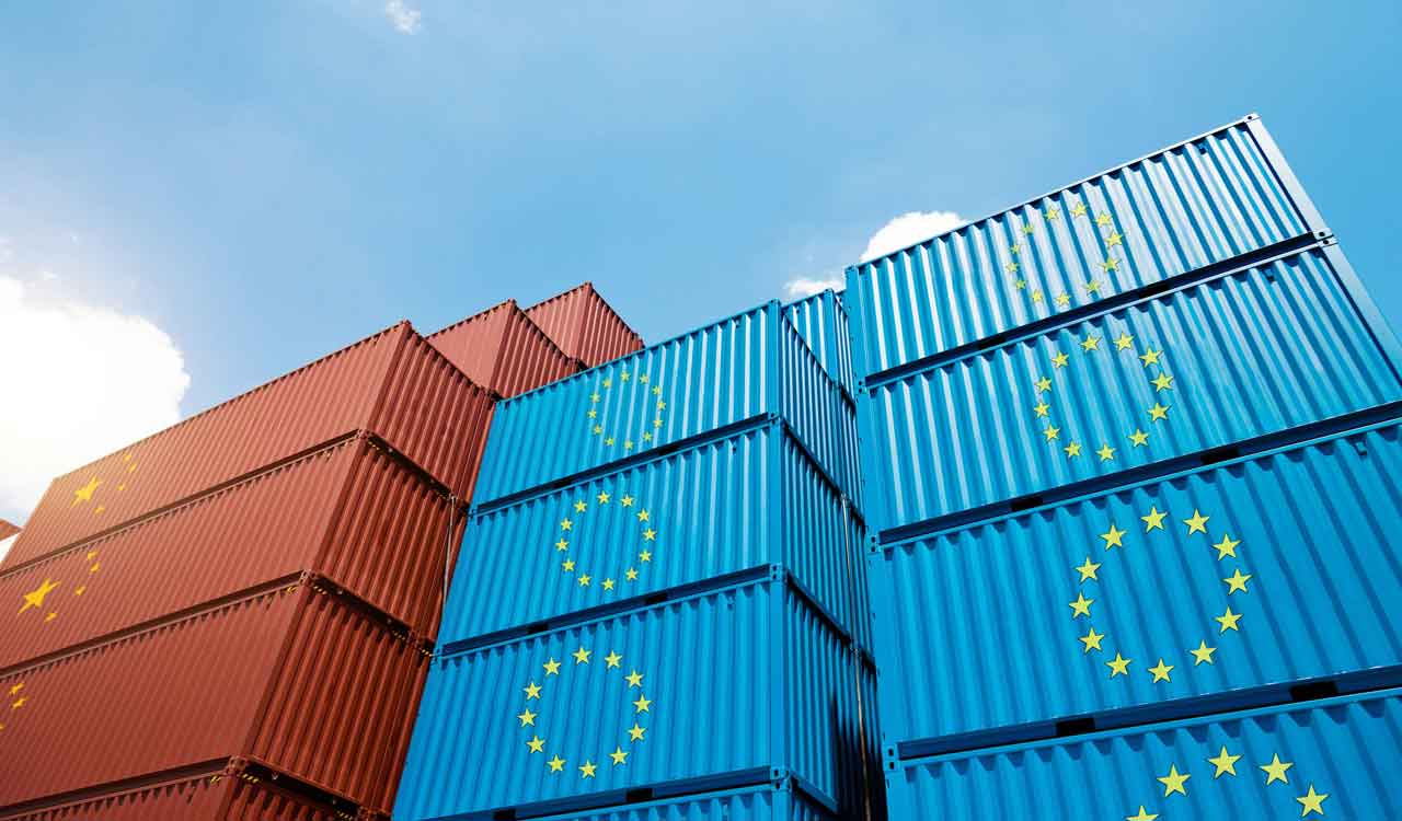 freight containers with European emblem